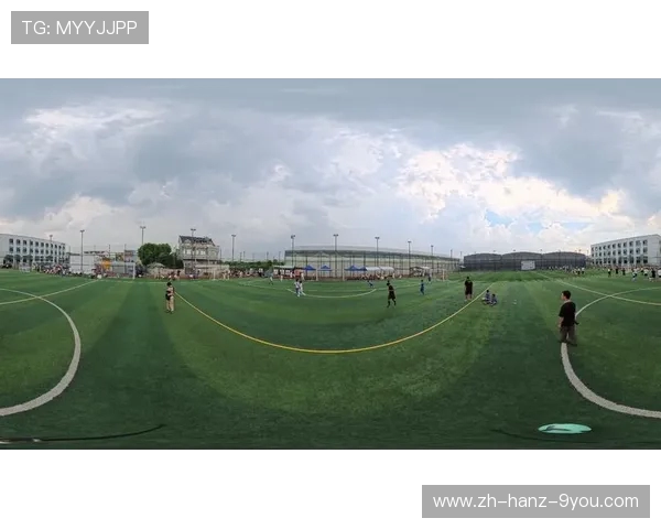 聚焦当代足球运动员成长轨迹与技战术风格及职业发展全景解析趋势