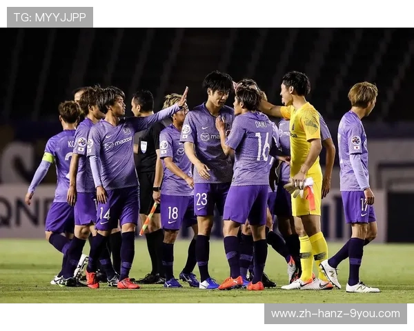 东京绿茵与福田黄蜂的激烈对决展现足球魅力与团队精神的完美结合 东京绿茵与福田黄蜂的激烈对决展现足球魅力与团队精神的完美结合