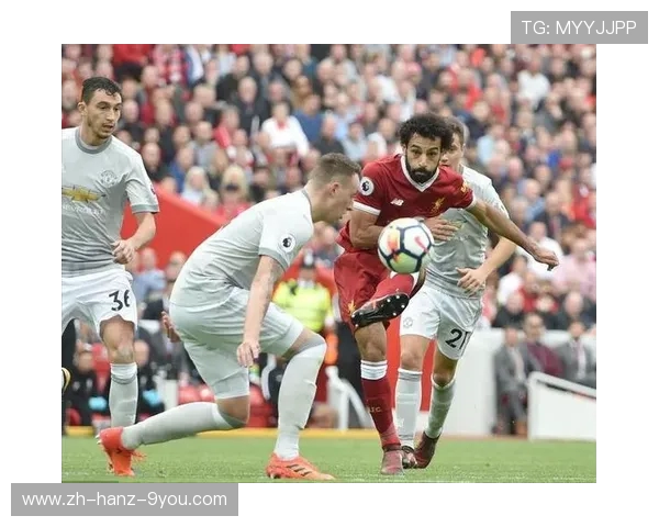 女王巡游与维冈的精彩对决揭示足球战术与团队精神的较量 女王巡游与维冈的精彩对决揭示足球战术与团队精神的较量