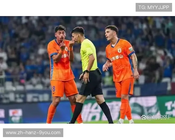 山东与华夏之战裁判争议引发黑哨质疑球迷怒斥判罚不公 山东与华夏之战裁判争议引发黑哨质疑球迷怒斥判罚不公